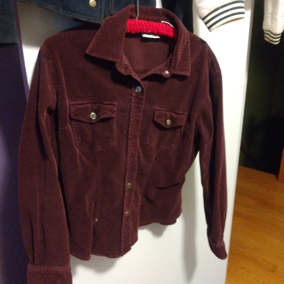 Clothes - Picture 10 of 16